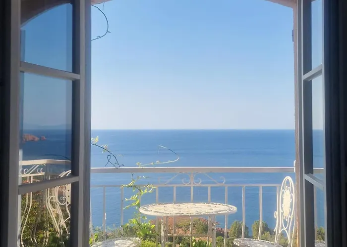 Rubis-vue A Couper Le Souflle * Saint-Raphaël